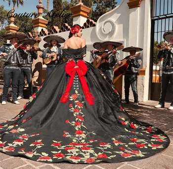 Charro Vestidos De 15 Años 2023 Черно-Красные Пышные Платья С Цветочной Аппликацией и Оборками Для Мексиканских Девушек, Праздничная Одежда для Девочек